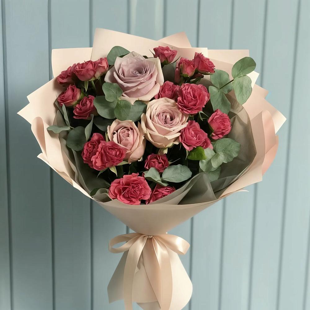 Букет цветов из: Гвоздики и Розы в Опочке