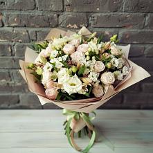 Букет цветов из:  Альстромерии, Розы и Хризантемы в Опочке