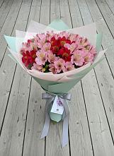 Букет цветов из:  Альстромерии #REPLACE_PRED# Опочке