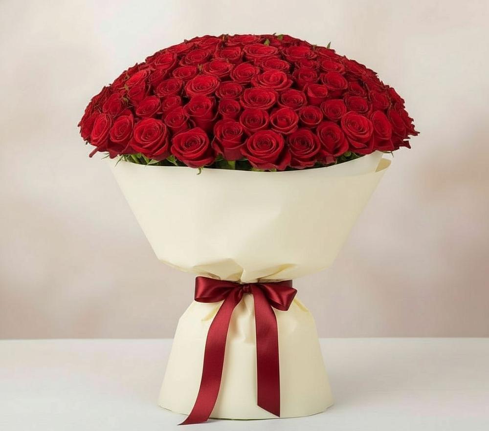 Букет 101 Красная роза Милано в Опочке