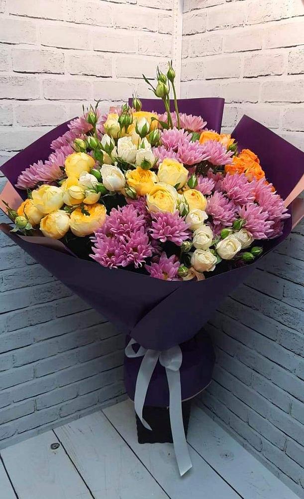 Букет цветов из: Хризантемы и Розы в Опочке