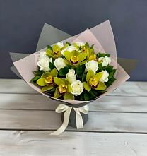 Букет цветов из:  Орхидеи и Розы в Опочке