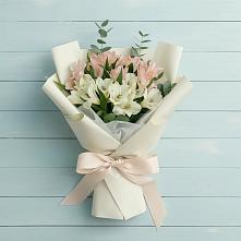 Букет цветов из:  Альстромерии в Опочке