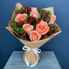 Букет цветов из:  Розы и Альстромерии в Опочке