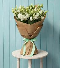 Букет цветов из:  Лизиантусы в Опочке