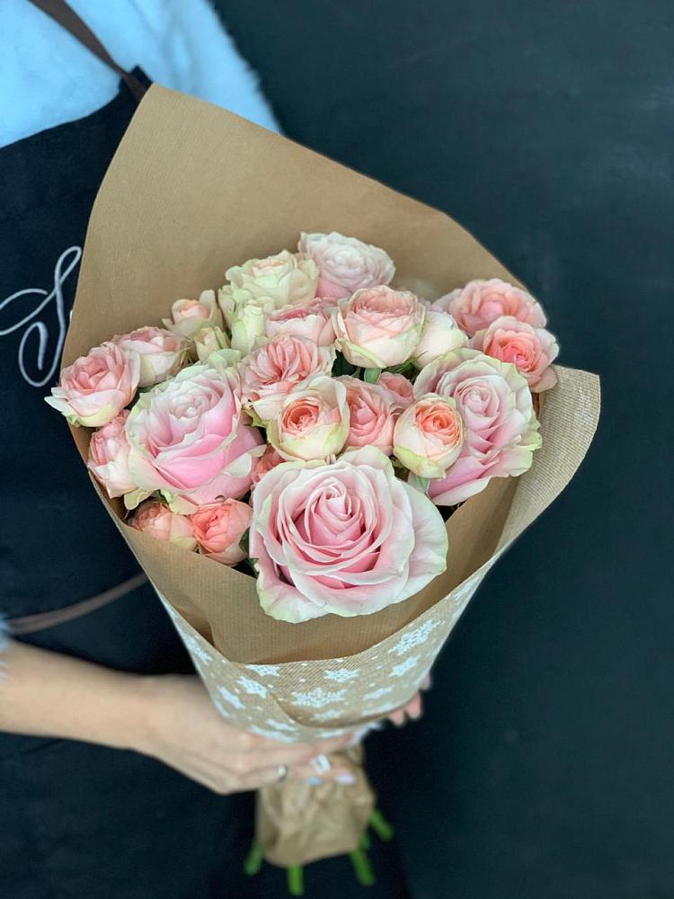 Букет цветов из: Хризантемы и Розы в Опочке