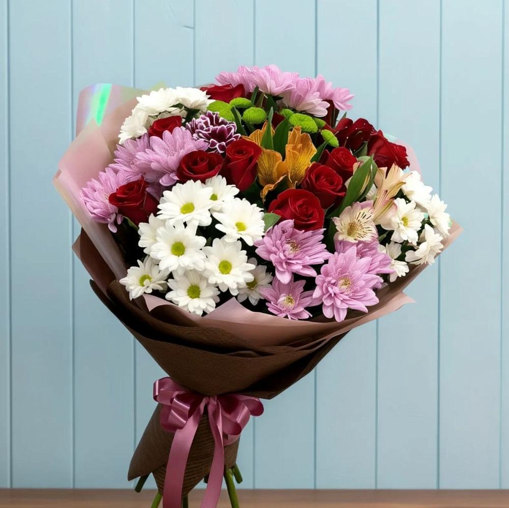 Букет цветов из: Розы, Хризантемы и Альстромерии в Опочке