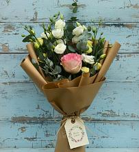Букет цветов из:  Розы и Лизиантусы в Опочке